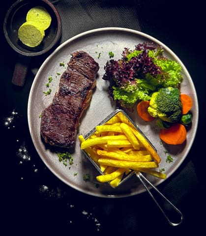 Hausmariniertes Rindsentrecôte (200g)