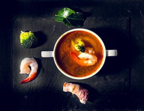 Tom Yum Suppe mit Crevetten